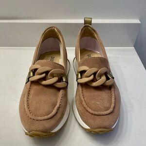 Diba True Kind Words Sneakers, Size 6.5